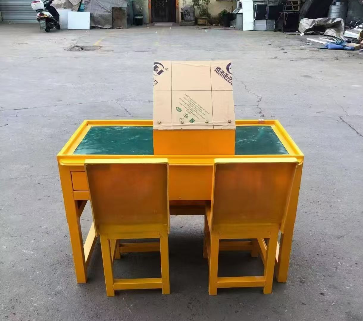 桂东防静电导通桌井下煤矿火工品发放桌：危险品流转的安全守护者